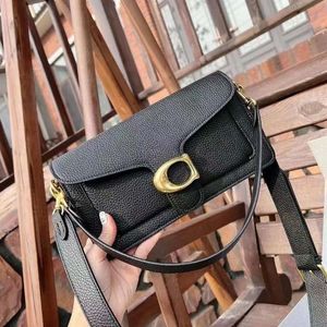 Designer Tote Girls Shoulder Top Quality Solid Color with Chain Fashion Real Pickup Buckle Small Capacity Bag 2023new1