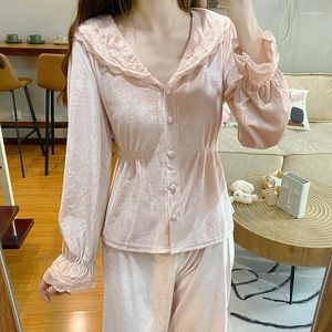 Kadın pijama kadife sıcak pijama seksi v yaka dantel kadınlar yumuşak salon giyim uzun kollu 2pcs pijamalar femme nightgown ince ev kıyafeti dökmek