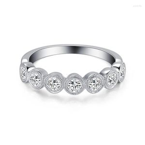 Pierścienie klastra ZhjiaShun Classic 7-kamienne diamentowe moissanites 0,7ct okrągłe cięcie 14K 585 Biała złoto obrączka dla kobiet biżuteria