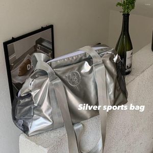 Duffel Bags Y2k Luxury Nylon Tote Bag Fashion Sports Crossbody Korea Matchar alla stora kapacitet Silver axel grunge resor