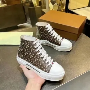 High Top Hotsale Vintage Check Cotton Sneakers أحذية غير رسمية مصممة فاخرة من الرجال نساء مخطط أحذية المدربين الدانتيل منصة الحجم 35-44