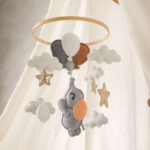 Rattles Mobiles Wooden Baby Rattles Soft Felt Cartoon Bear Cloudy Star Hanging Pendant Bed Bell Mobile Crib Montessori Toys For born Gift 230901
