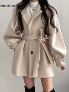 Womens Wool Blends Short Woolen Coat Autumn Winter Heavy Casual Hepburn Style Fashionable and Simple Top 230904