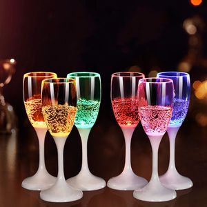 Wine Glasses LED Luminous Champagne Cup Automatic Flashing Acrylic Goblet Light Up Wine Beer Whisky Drinking Cups for Party Kitchen Christmas Decor Q554