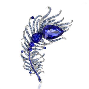 Brooches Classic Peacock Feather Crystal Brooch Scarf Buckle Lapel Pins Jewelry Bridge Suit Wedding Party Women Men Accessories