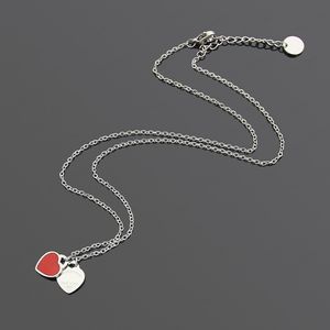 2023 Hjärtformad halsband Högkvalitativ klassisk designer smycken för kvinnor halsband rostfritt stål material icke-allergiska mode smycken för kvinnor