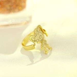 Bröllopsringar Dainty Cartoon Ring Custom Cartoon Character Graved Namn Guldpar Ringar Rostfritt stål Män Kvinnor Modesmycken gåva 230901