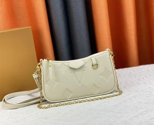 2023 Designer Womens Shoulder Bag Luxury Easy Pouch on Strap Handväskor Präglade blommatbok.