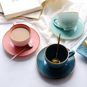 Чашки, блюдца, креативная керамическая чашка в японском стиле для кофе и домашнего антикварного послеобеденного чая, чистая красная чашка с цветком