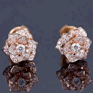 Designer PIAGE Luxury Earrings Top New Female V Gold Plated 18k Rose Gold Inlaid with Full Diamond Flower Earrings Fashion Valentine's Accessories Jewelry gifts