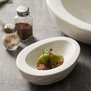 Set di stoviglie Ceramica Insalatiera di frutta Pasta Ramen Bacinelle per zuppe Casa Forma irregolare Tinta unita Posate Piatto di cottura Snack Dessert 230901