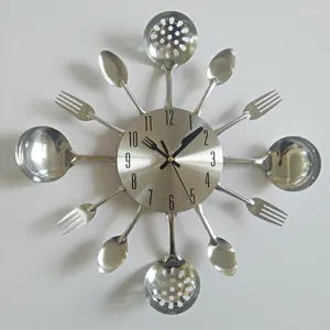 Relógios de parede Relógio de metal faca cozinha decoração quartzo mudo moderno separa relógio de agulha casa