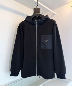2023 Autunno/Inverno nylon impiombato in pile polare giacca con cappuccio triangolo logo cappotto giacca nera di design di alta qualità M-3XL