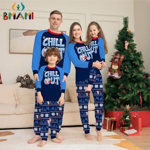 가족 일치 의상 크리스마스 의류 크리스마스 잠옷 긴 소매 파란색 레터 쿠플 슈트 베이비 점프 슈트 PJS 230901