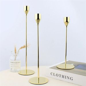 Titulares de vela 5pcs ouro castiçal mesa de casamento suporte de perna alta enfeites de natal bar decoração de casa