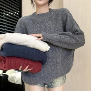 Kadın Sweaters Alien Kitty Delek Örgü Kadın Tullukları Moda Tüm Sokak Giyim Kış 2023 Şık Sıcak Katı Zarif Yumuşak