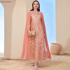 Grundläggande casual klänningar diamanter broderade Dubai Turkiet Women Cloak Maxi Dress Cape Evening Party Gown Jalabiya Kaftan Muslim Eid Ramadan Abayas Robe LST230904