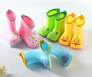 Bot güzel geniş yuvarlak ayak parmağı çocuklar yağmur botları bebek pvc kauçuk su geçirmez çocuklar su ayakkabıları güzel çizgi film botları platform d03223 230904