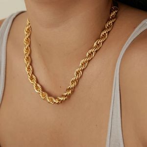 Högkvalitativ guldpläterad 18k guldpläterad repkedja rostfritt stål 8mm tjock Romeo Twist Chain Necklace Neckchain