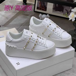 Valention Women Designer Shoes Nited Thick Soled White Shoes ökade höjd Kvinnor Skor Casual Sports Shoes Sponge Willow Board Shoes Sneaker LS9kx