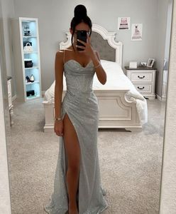 Seksi Gümüş Kılıf Balo Elbiseleri Kadınlar İçin Uzun Sweetheart Spagetti Kayışları Yüksek Yan Bölünmüş Akşam Partisi Doğum Günü Pageant Gowns Resmi Giyim Özel Fırsat Elbise
