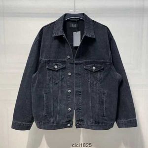 DUYOU Herrenjacken, gesprühte dunkelgrau gefärbte Denim-Übergröße, klassische gewaschene Hemden, High-End-Mode für Männer und Frauen, Jackenoberteile 851084KXO7 12RZN 1MGWJ