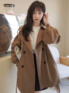 Kvinnors trenchrockar Spring Autumn Korean Fashion Top Coffee Short Windbreaker Coat Kvinnlig fast färg Löst lykta ärm Kvinnor 230904