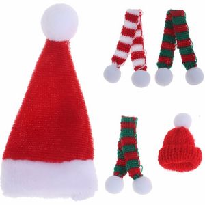 Decorações de Natal Acessórios em miniatura chapéu cachecol 1/12 mini decoração para boneca de pirulito de Natal 230905