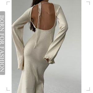 Grundlegende Freizeitkleider Herbst Sexy Open Back Slim Fit Wollgewebtes Kleid Bequeme hohe Taille Schnürung Flare Ärmel Schwarz 230905