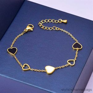 Charm Bracelets Stainless Steel New Fashion Upscale Jewelry Embed Natural Seashells Heart Shape Charm Chain Bracelets Bangle For Women R230905