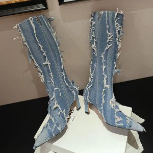 Kvinnor knähöga stövlar plus storlek 22-26 cm fransade slitna denim cowboy stövlar hög klack sida zip långa stövlar för flickor festskor