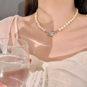 Collana di design vivi Top di lusso Collana di perle Saturno Collana di collare punk femminile Collana di alta edizione Accessori Gioielli regalo romantico per San Valentino