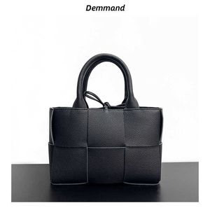 9A quality Botegss Ventss Arco woven bags for sale 2023 New niche tote bag large capacity women's leather handbag simple commuting texture With Real Logo 46OX