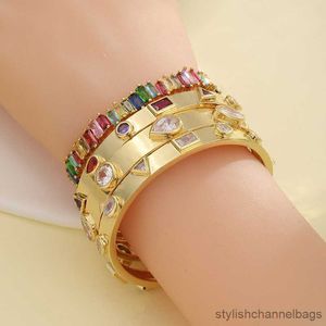 Charm Armband Luxury Zircon Crystal Armband för kvinnor Ladies Wedding Gold Geometric Open Armband Charm smycken Gift R230905