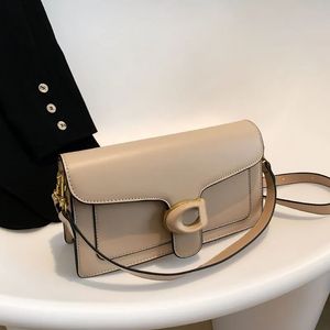 Designers axelväska klassisk Luxurys högkvalitativa Purses Fashion Bags Chains Cross Body Ladies Handväska med logotypbokstäver Handväskor Plånbok Flaff Women Crossbody L5