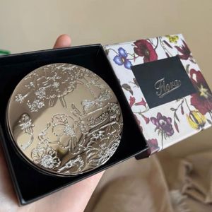 Kompakta speglar Flora Luxury Silver Compact Mirror Travel Makeup Mirror Rostfritt stål Pocket Vanity Mirror 2 Sided Portable Folding Mirror 230904