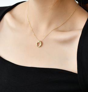 Irregular C-shaped Pendant Necklace Female Personalized Design Titanium Steel Lock Bone Chain Trend