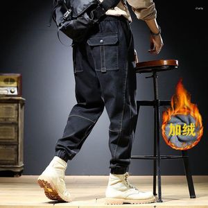 Jeans masculinos velo calças masculinas casuais bolsos de carga algodão denim calças inverno jogger moda coreana streetwear 8xl
