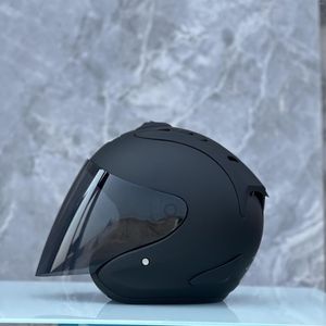 Motorcykelhjälmar Fyra säsonger Racing Open Face Helmet Men and Women Casco Casque Ankomst 4 MABLACK HALV