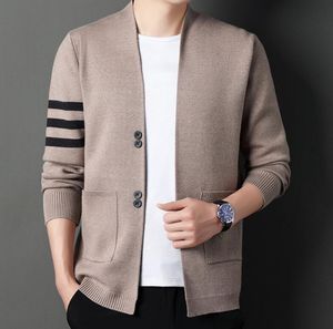 Suéteres masculinos de grife novo Autum Brand Fashion Knit