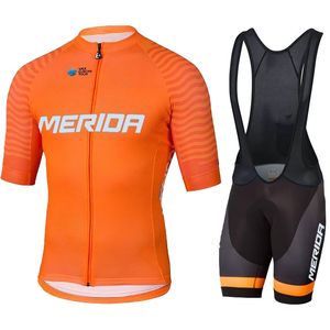 Conjuntos de camisa de ciclismo Merida Sports Set Sportswear Team Jersey Men's Cycling Blusa MTB Outfit Pro Calças Gel Uniforme Bib Shorts Roupas de Verão 230906