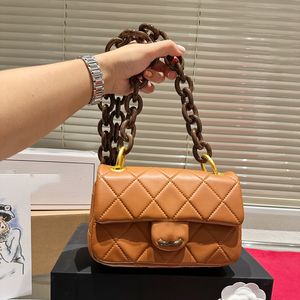 ファッション女性ショルダーバッグ木製チェーンバッグレザークラムシェルダイヤモンドチェック厚いチェーン贅沢なハンドバッグ斜めの斜めショルダーバッグデザイナープリンセスメイクアップソコチ20cm