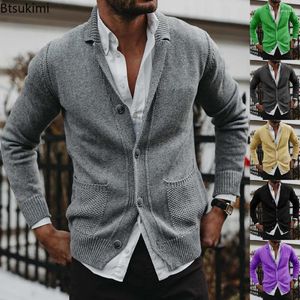 Maglioni da uomo Maglione cardigan lavorato a maglia autunno inverno Maglione casual solido a maniche lunghe da uomo Giacca abbottonata da uomo