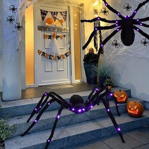 Máscaras de festa Decoração de Halloween Adereços assombrados Preto Assustador Simulação Gigante Aranha com Luz LED Roxa Interior Ao Ar Livre Decoração Assombrada 230905