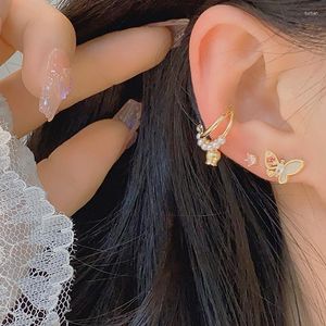 Studörhängen Franska elegans korsade Lily Flower Pearl Ear Cuff Luxurious Design med utsökt blommig form unik och delikat kvinnors