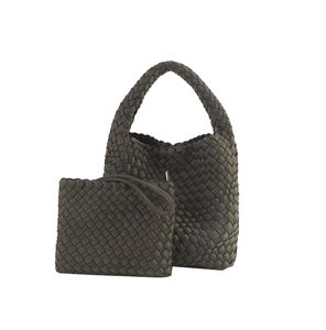 2023 Sporty Chic Crossbody Bag: Woven PU Material för ultimat kvalitet, perfekt för pendling och resor, eleganta men ändå funktionella damer axelväska grön