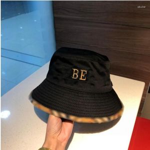 Designer übergroße elegante Hüte mit breiter Krempe Luxurys 2023 Sommermode Freizeit Designer Bucket Hat Cap Advanced Sense voller einfacher Herren- und Damen-Fischerhüte