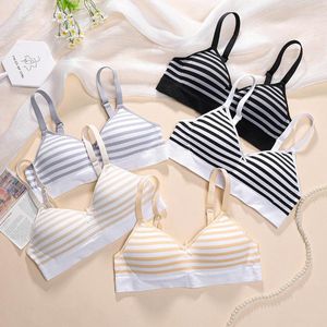 Bras Japanese Sweet Sexy Student Underwear Girl Striped Thin Triangle Cup No Underwire Small Bra Push-up