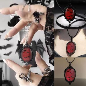 Ketten Fledermaus Halskette Vintage Blut Cabochon Anhänger Halsband Hexe Schmuck Geschenk für Frauen Mädchen Set Mädchen