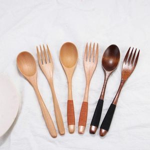 Servis uppsättningar 2st Creative Wood Japanese Spoon Fork Natural Wood Dinner Kit Rice Soups for Eating Kitchen Set